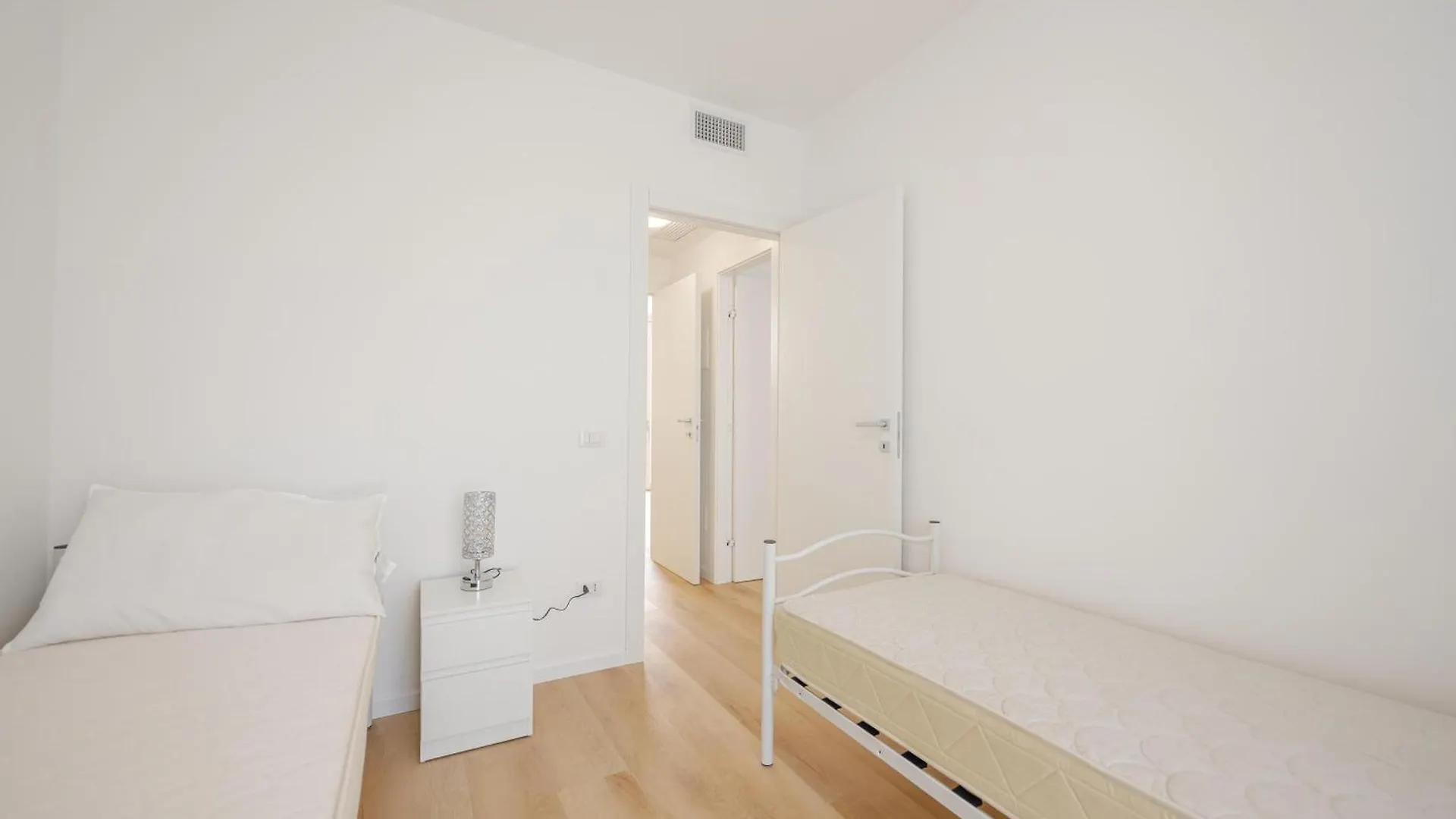 Wave Island A15 Apartman Lido di Jesolo 0*,  Olaszország